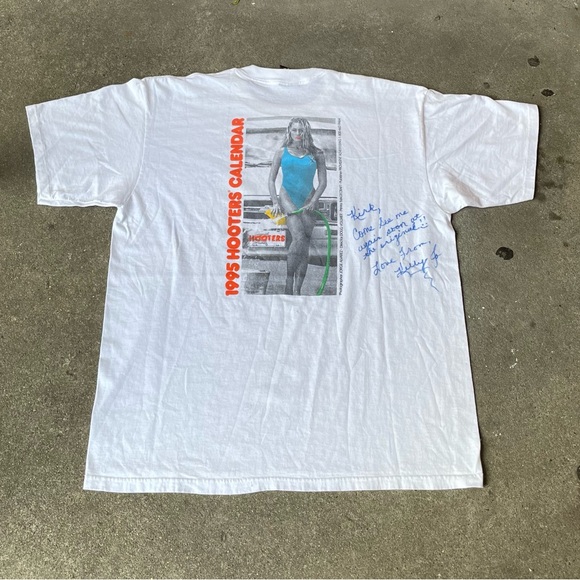 Rare Vintage 1995 Native Sun Signed Hooters Calendars Model T Shirt Size XL - Picture 5 of 6